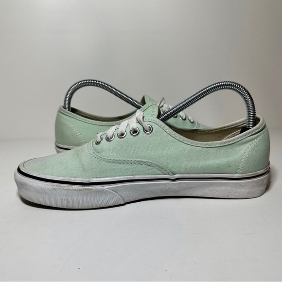 Vans off the wall low top skate shoes lace up womens size 9.5 - Picture 3 of 9